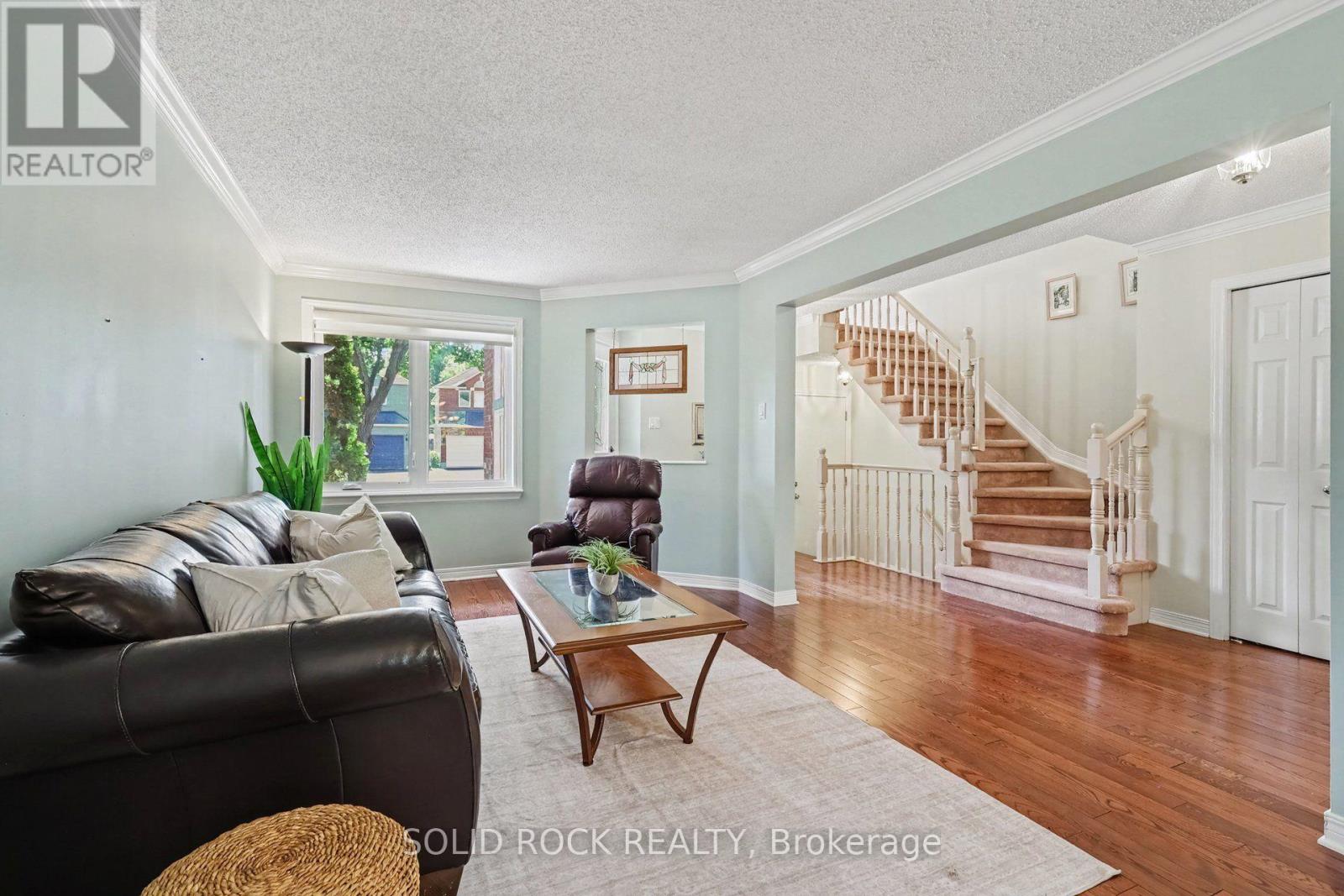 76 GRENADIER WAY - 4