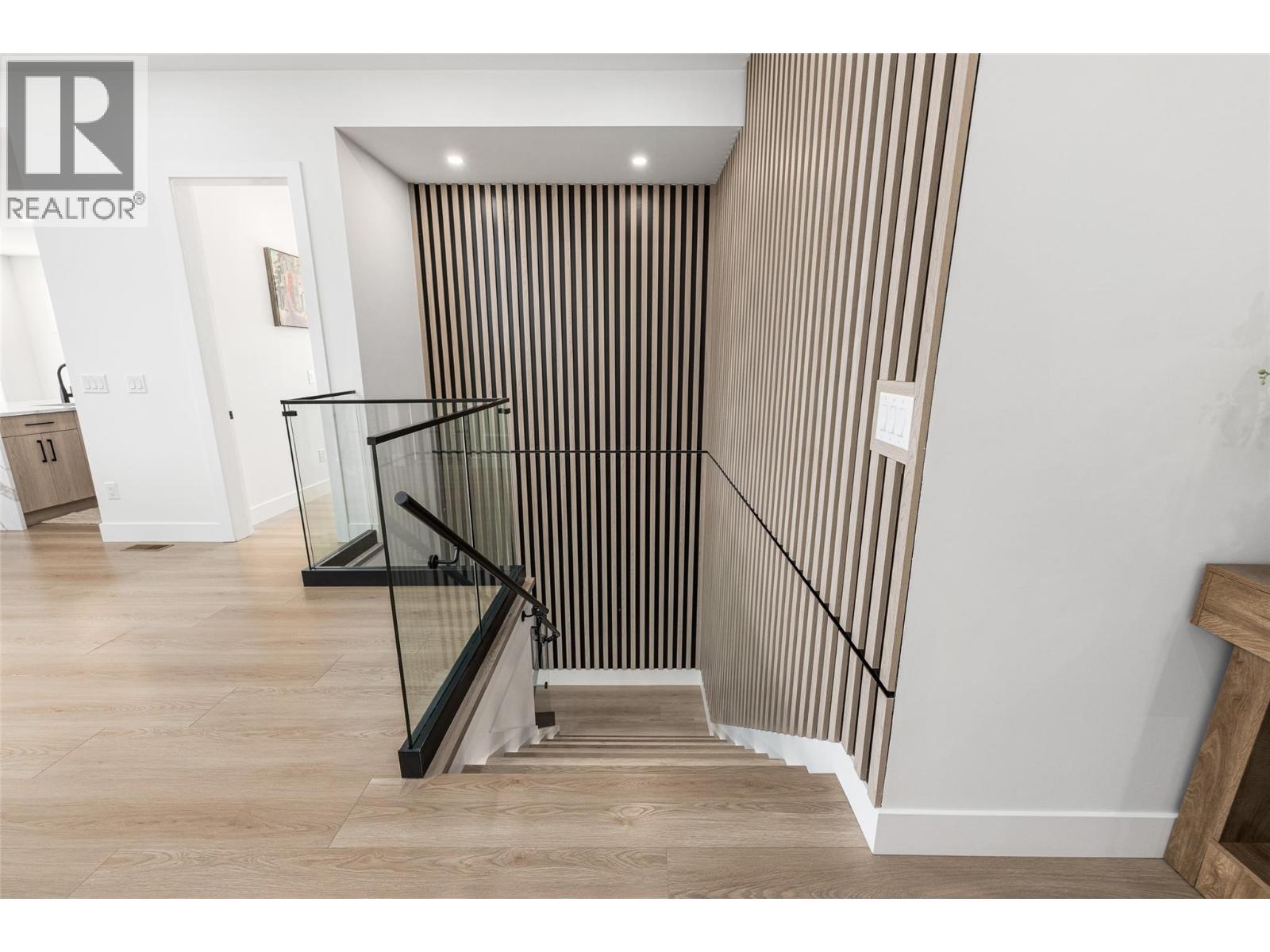 1425 Menu Road - Image 32