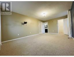 Upper Level - 909 Ferndale Crescent, Newmarket, ON L3Y6B6 Photo 10