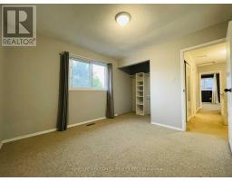 Upper Level - 909 Ferndale Crescent, Newmarket, ON L3Y6B6 Photo 12