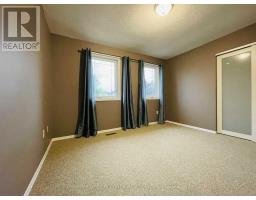 Upper Level - 909 Ferndale Crescent, Newmarket, ON L3Y6B6 Photo 13