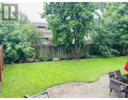Upper Level - 909 Ferndale Crescent, Newmarket, ON L3Y6B6 Photo 16