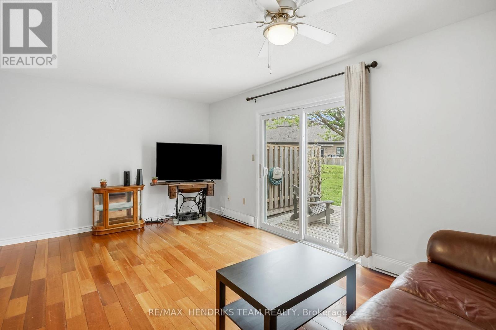 #44 65 DORCHESTER BOULEVARD - Image 13