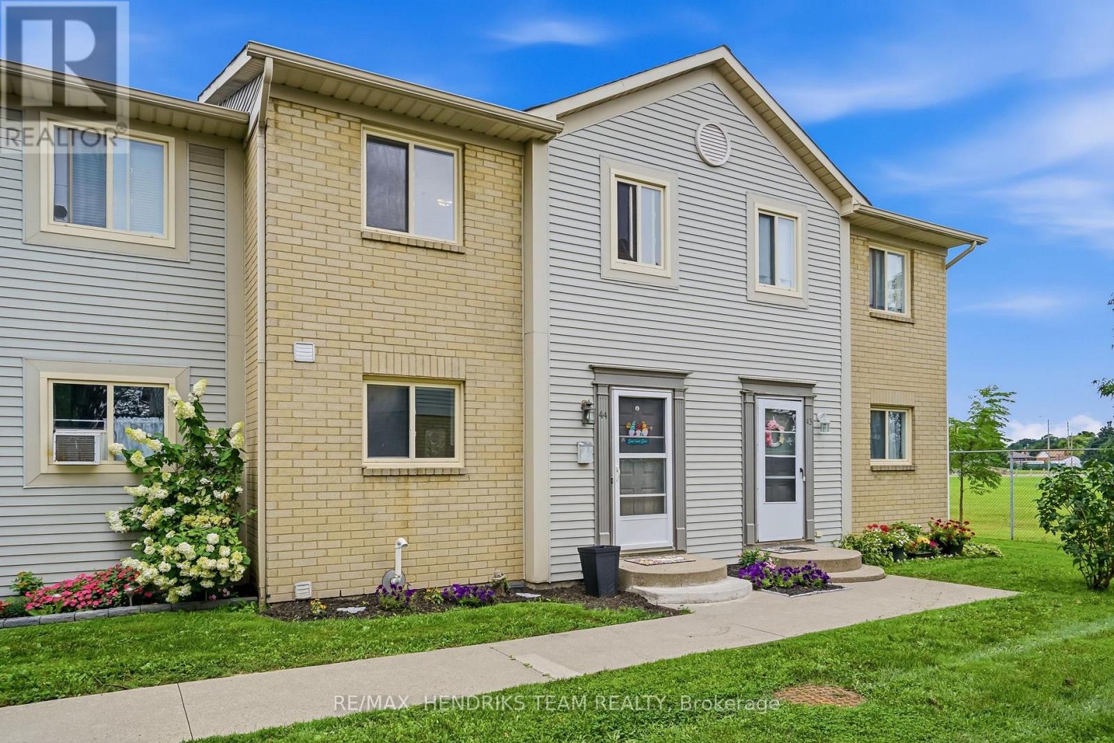 #44 65 DORCHESTER BOULEVARD - 2