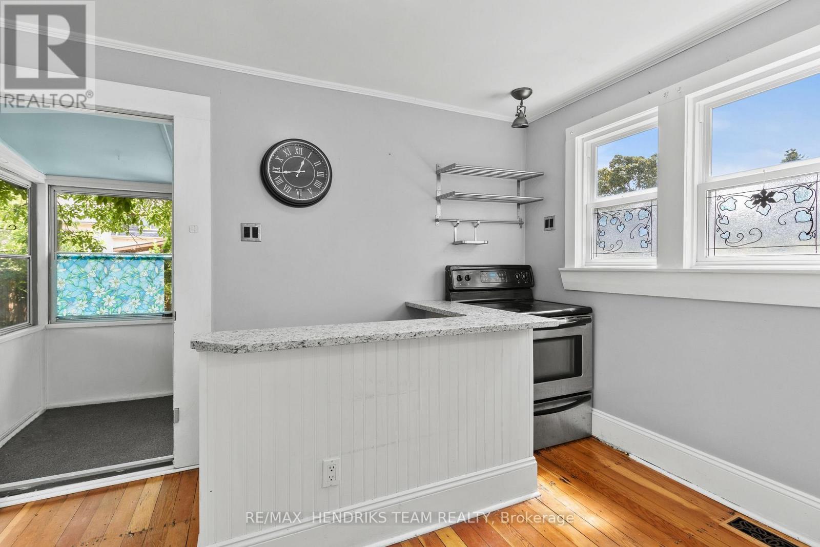 134 1/2 YORK STREET - Image 11