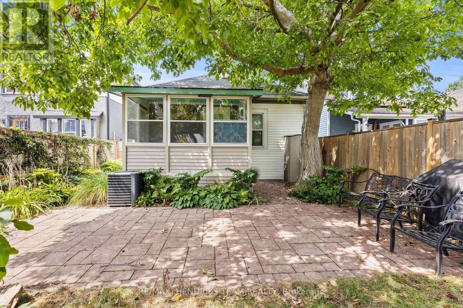 134 1/2 YORK STREET - Image 23