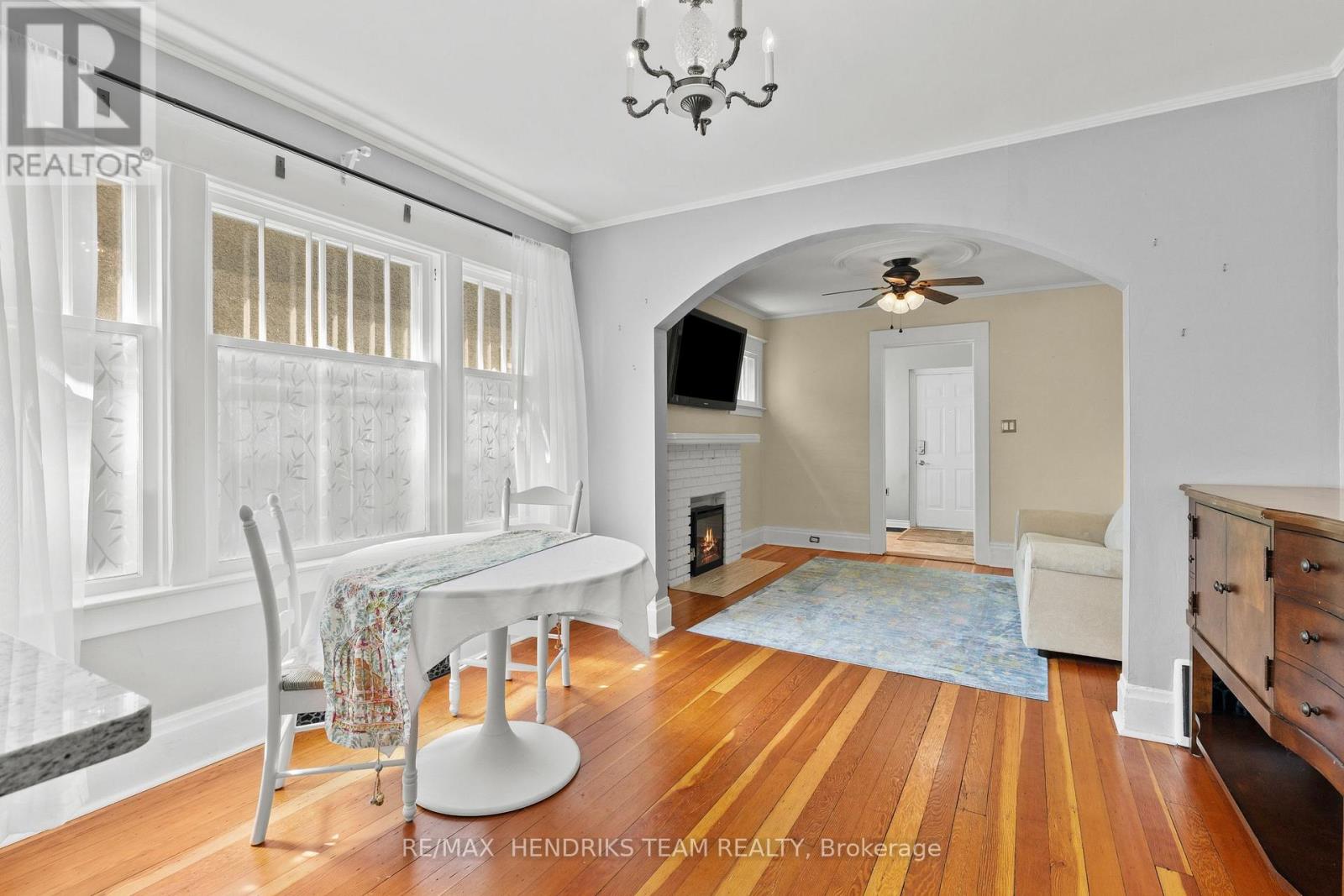 134 1/2 YORK STREET - Image 9