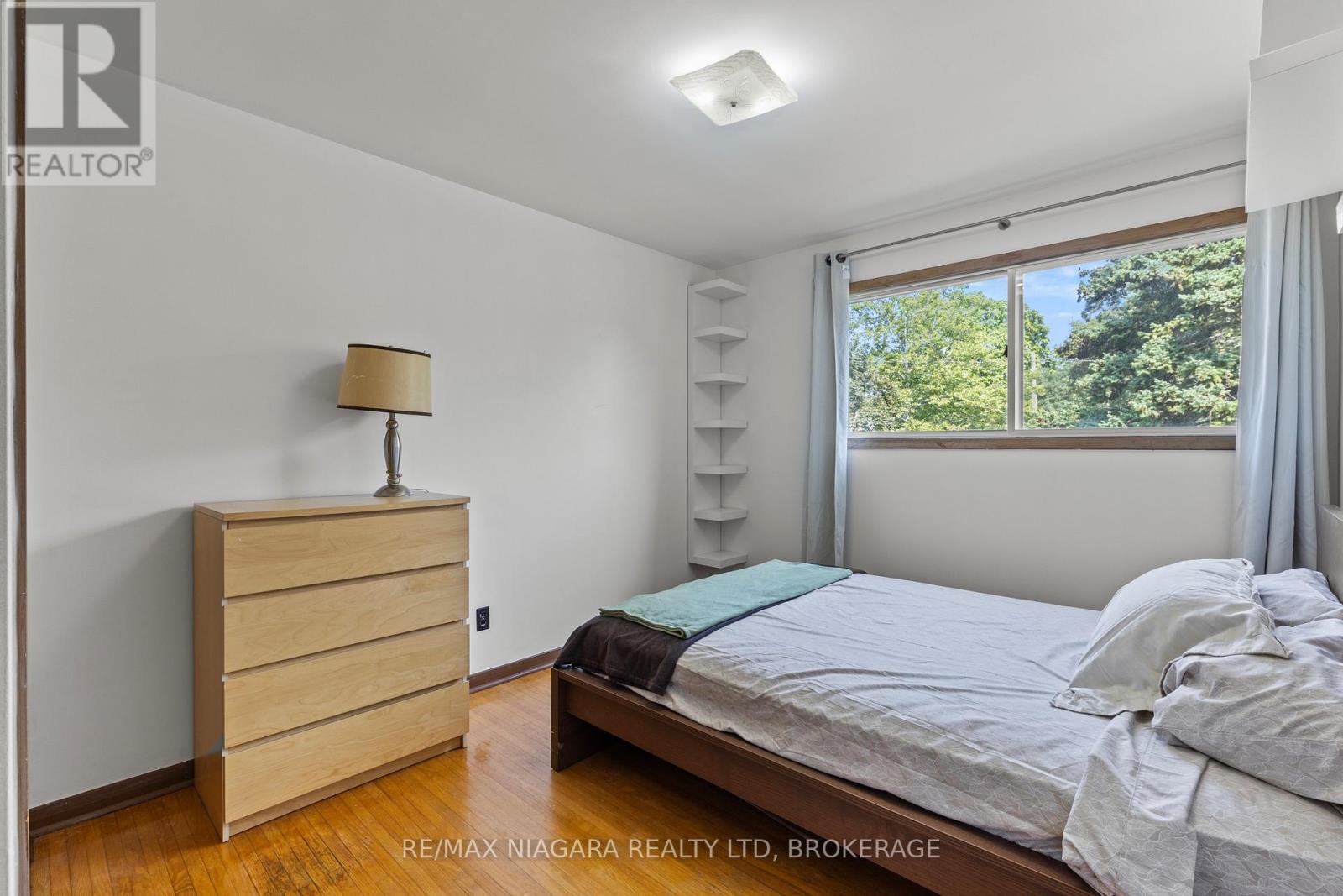 8 CULLEN DRIVE - 16