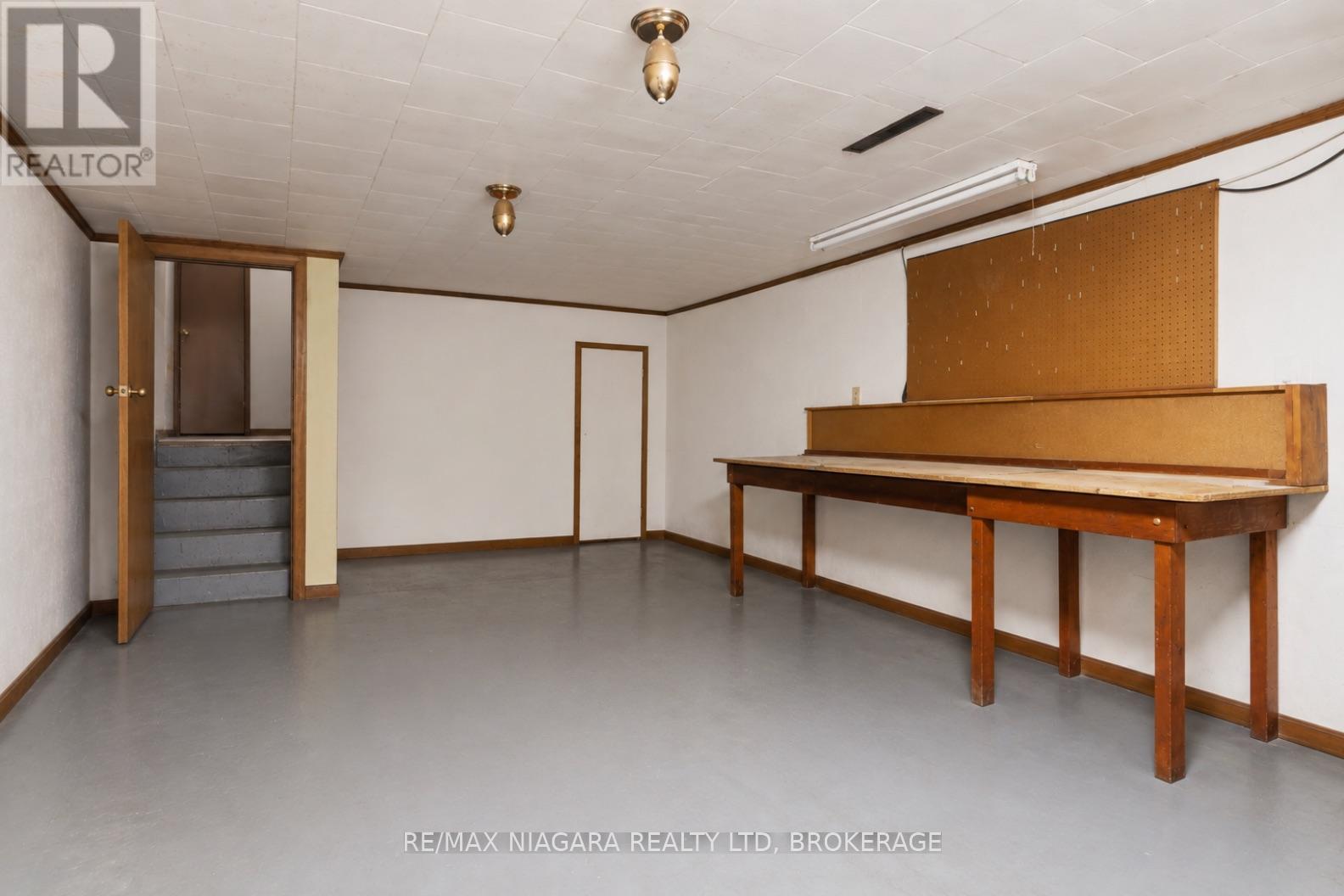 8 CULLEN DRIVE - 22