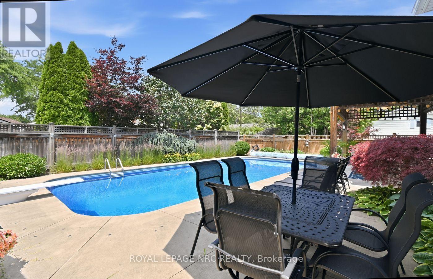 7 KING'S GRANT COURT W - 39