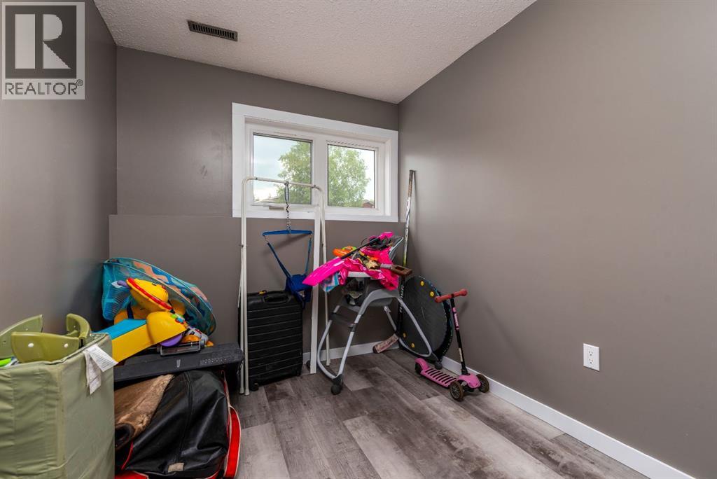 5411 28 Street - Image 22