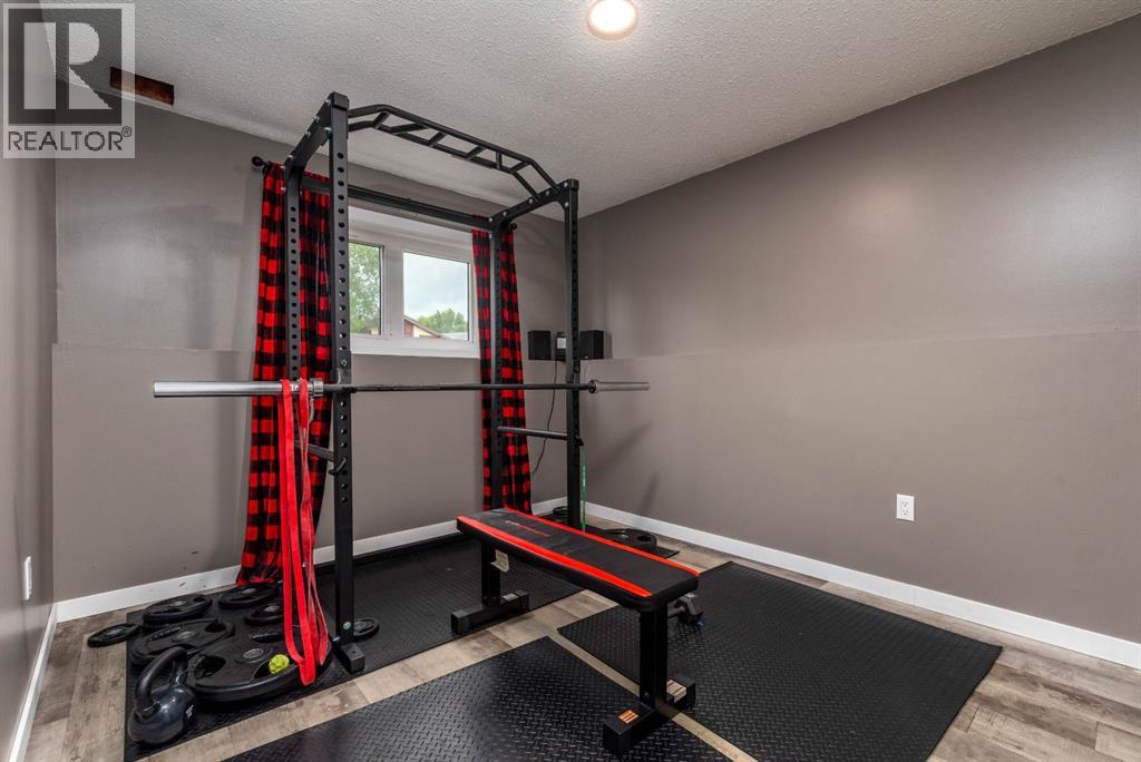 5411 28 Street - Image 23