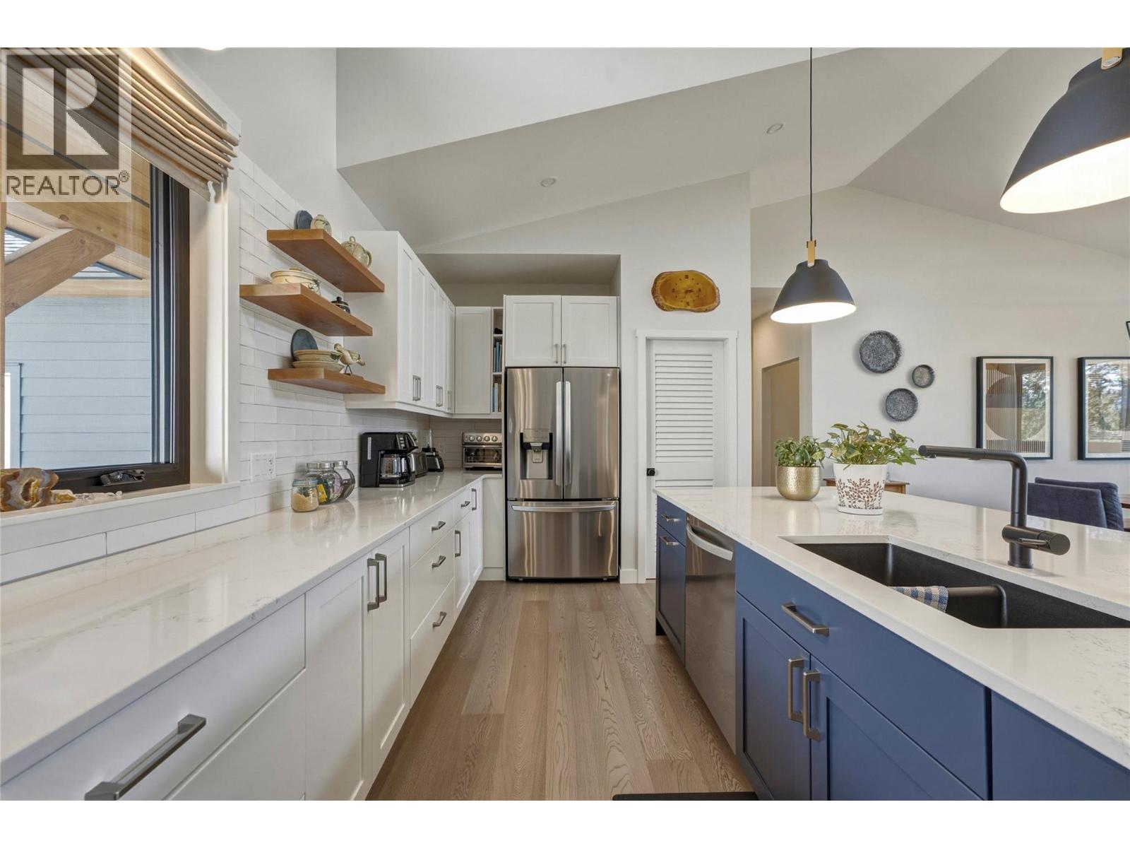 #8 3820 20 Street NE - 20