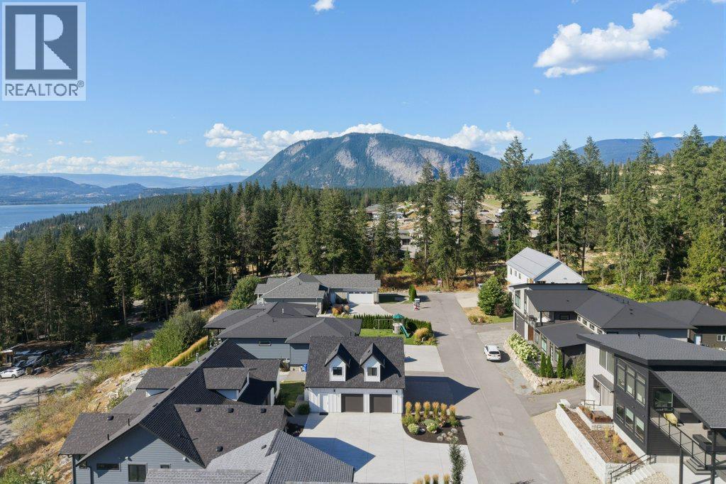 #8 3820 20 Street NE - 3