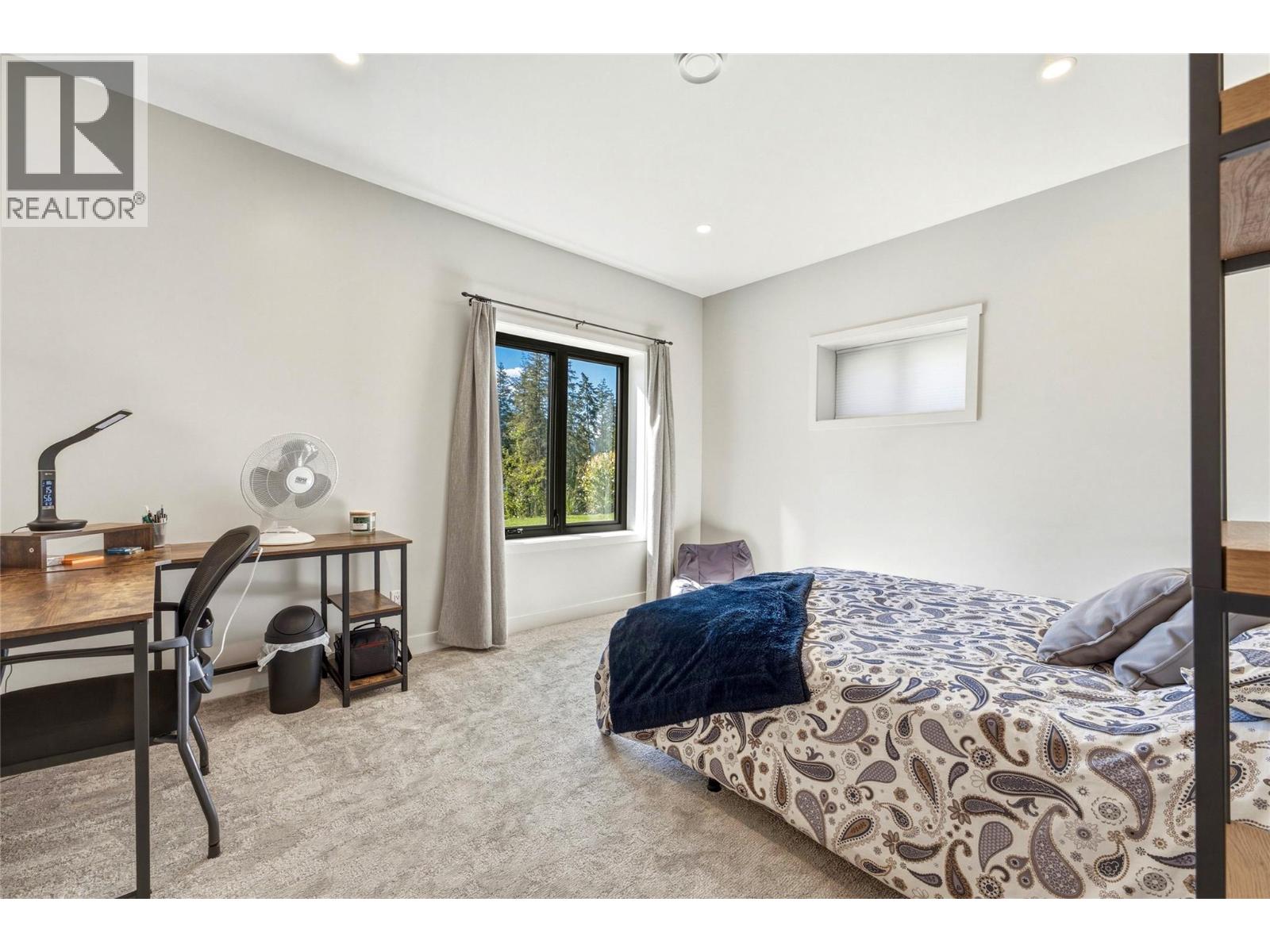 #8 3820 20 Street NE - 47