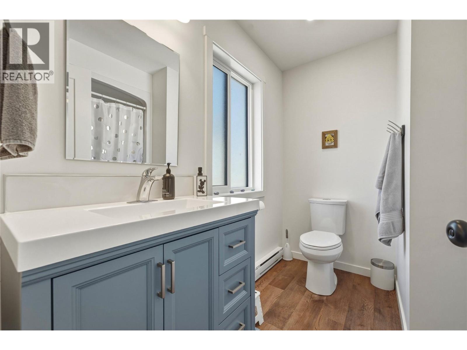 #8 3820 20 Street NE - 70