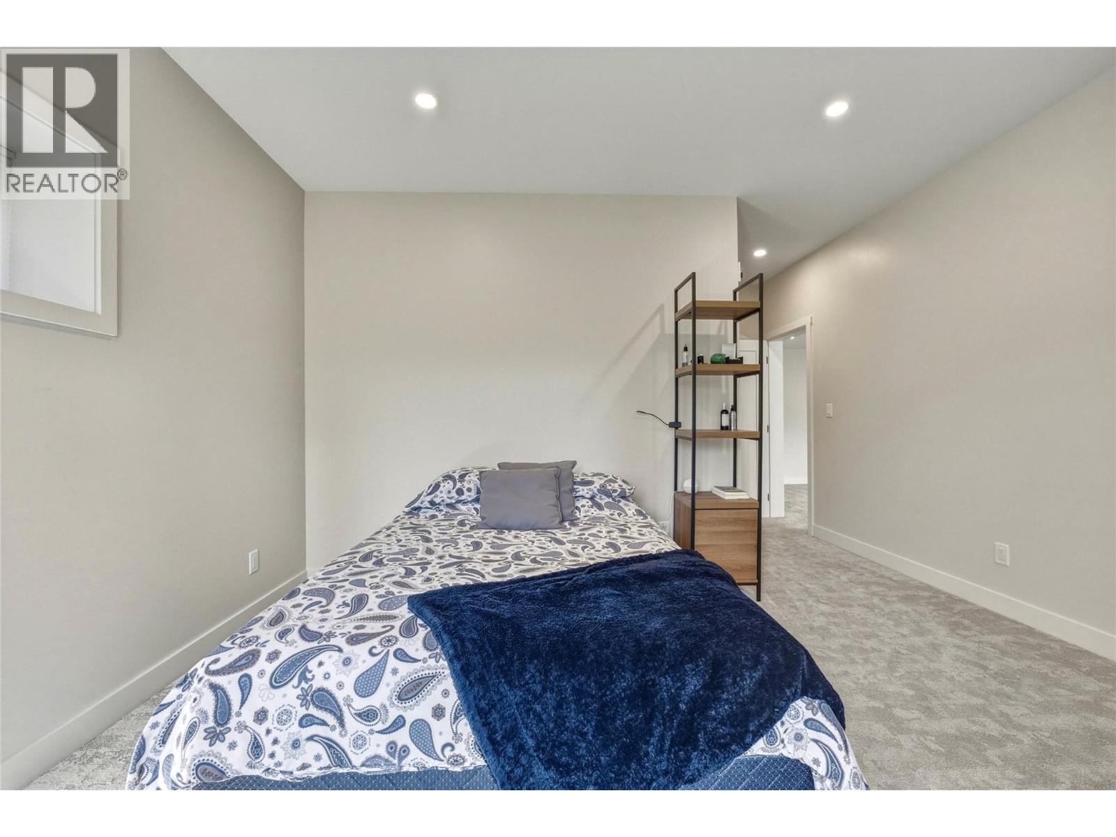 #8 3820 20 Street NE - 48
