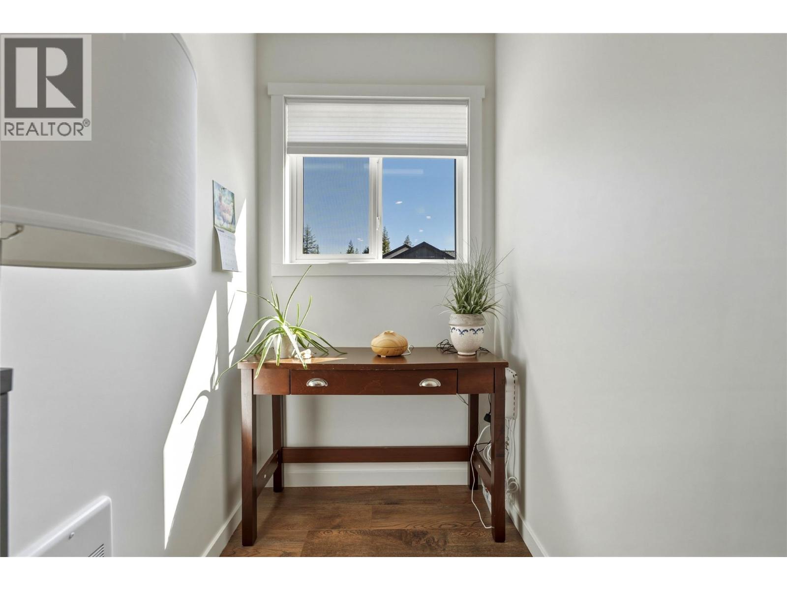 #8 3820 20 Street NE - 67