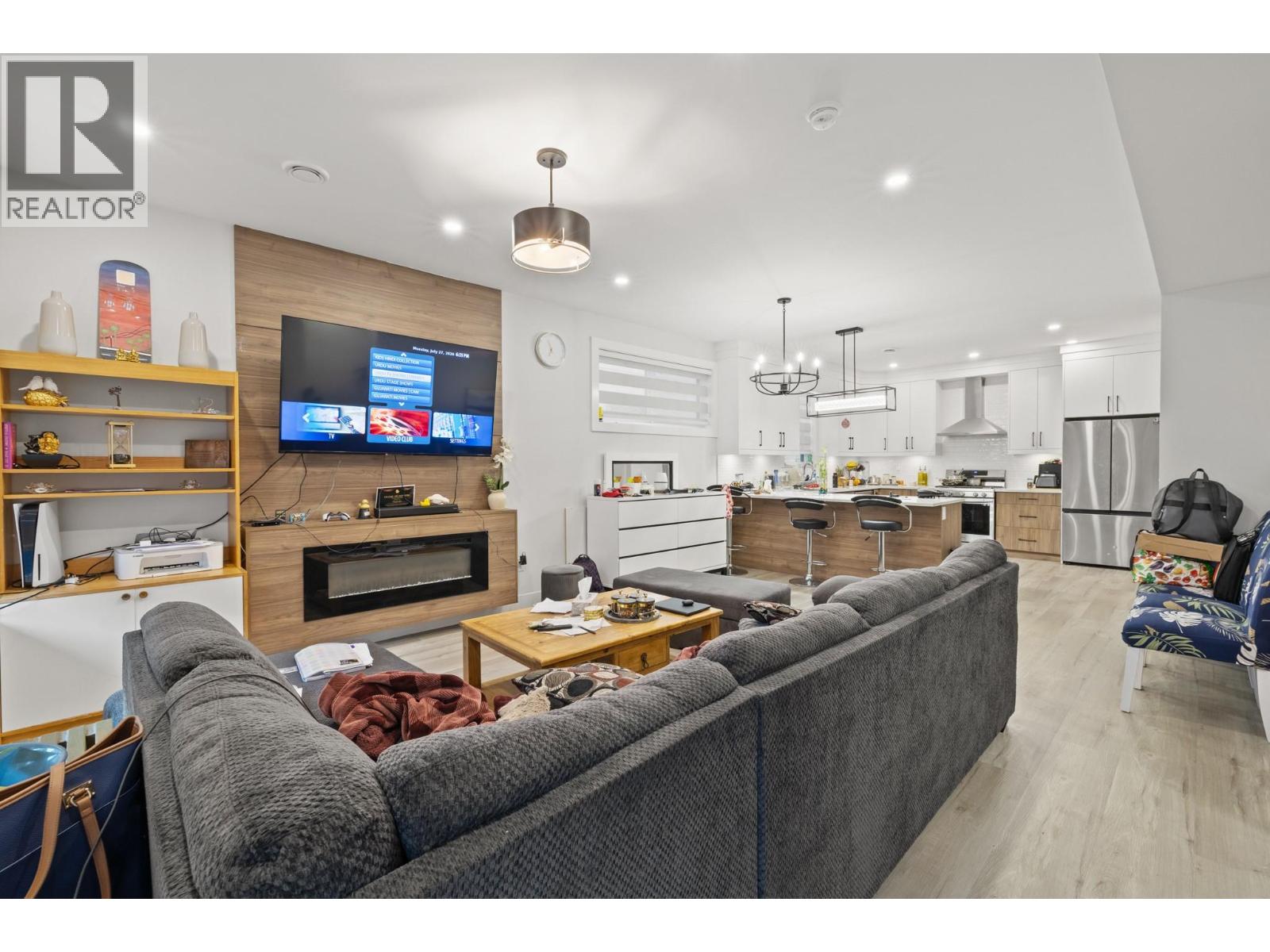 #4 824 Glenwood Avenue - 2