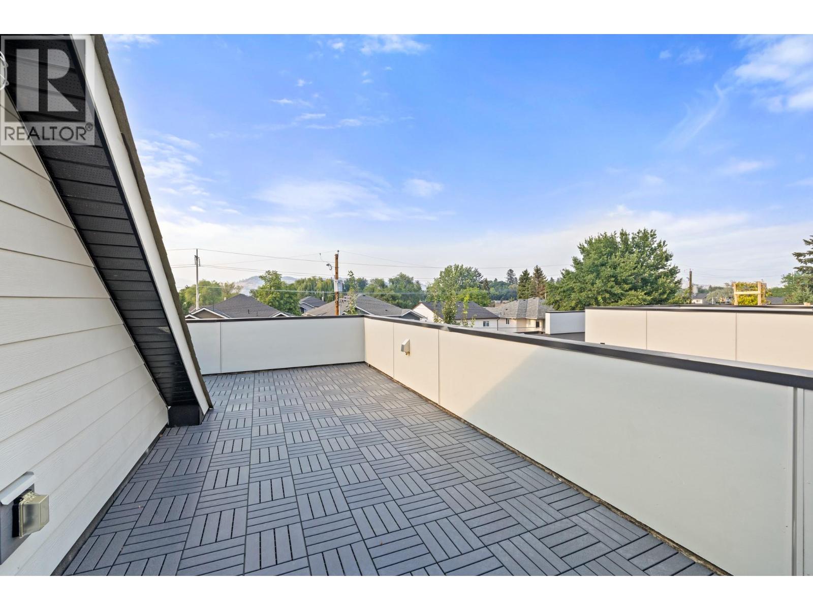 #4 824 Glenwood Avenue - 23