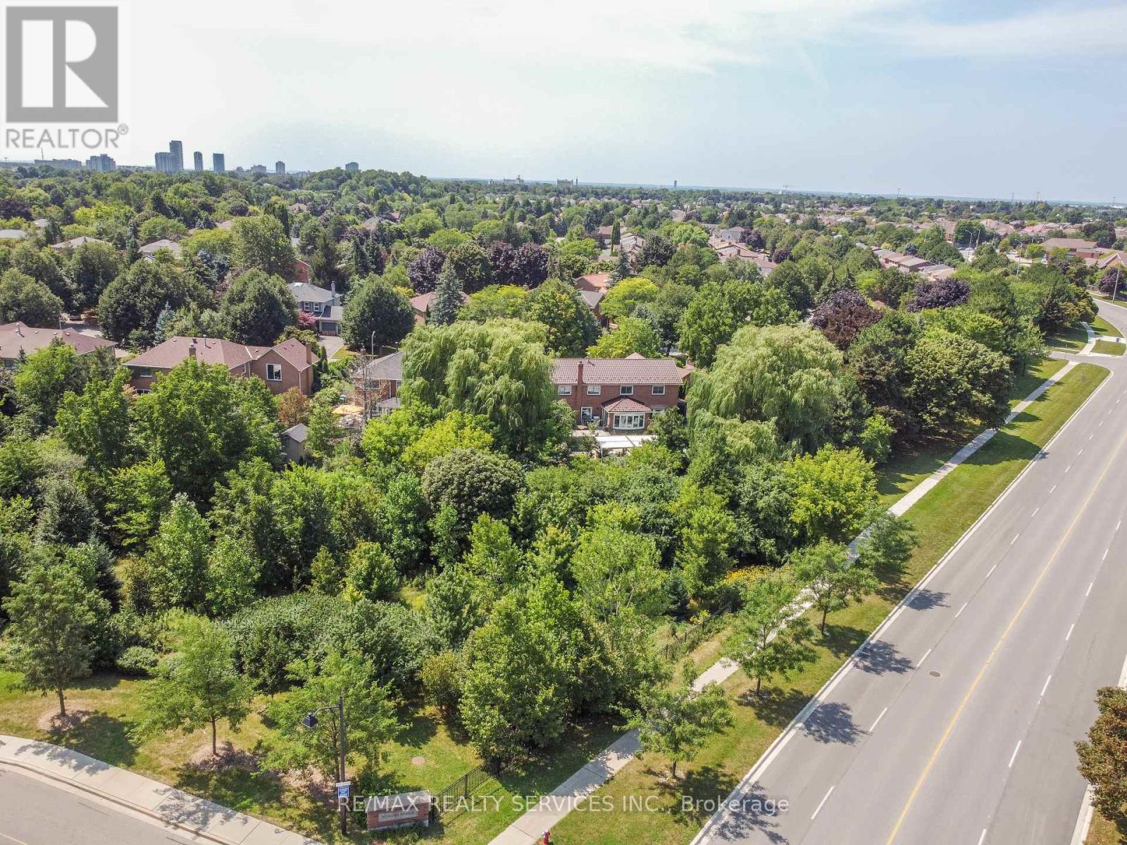 #15 180 HOWDEN BOULEVARD - Image 43