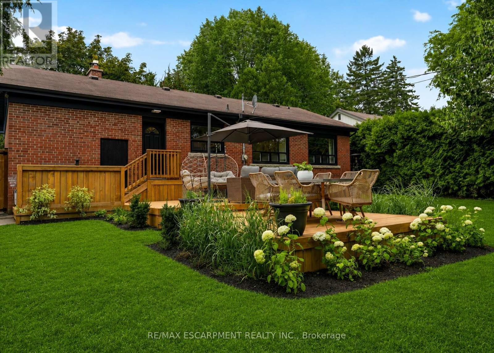 271 LINDEN AVENUE - 24