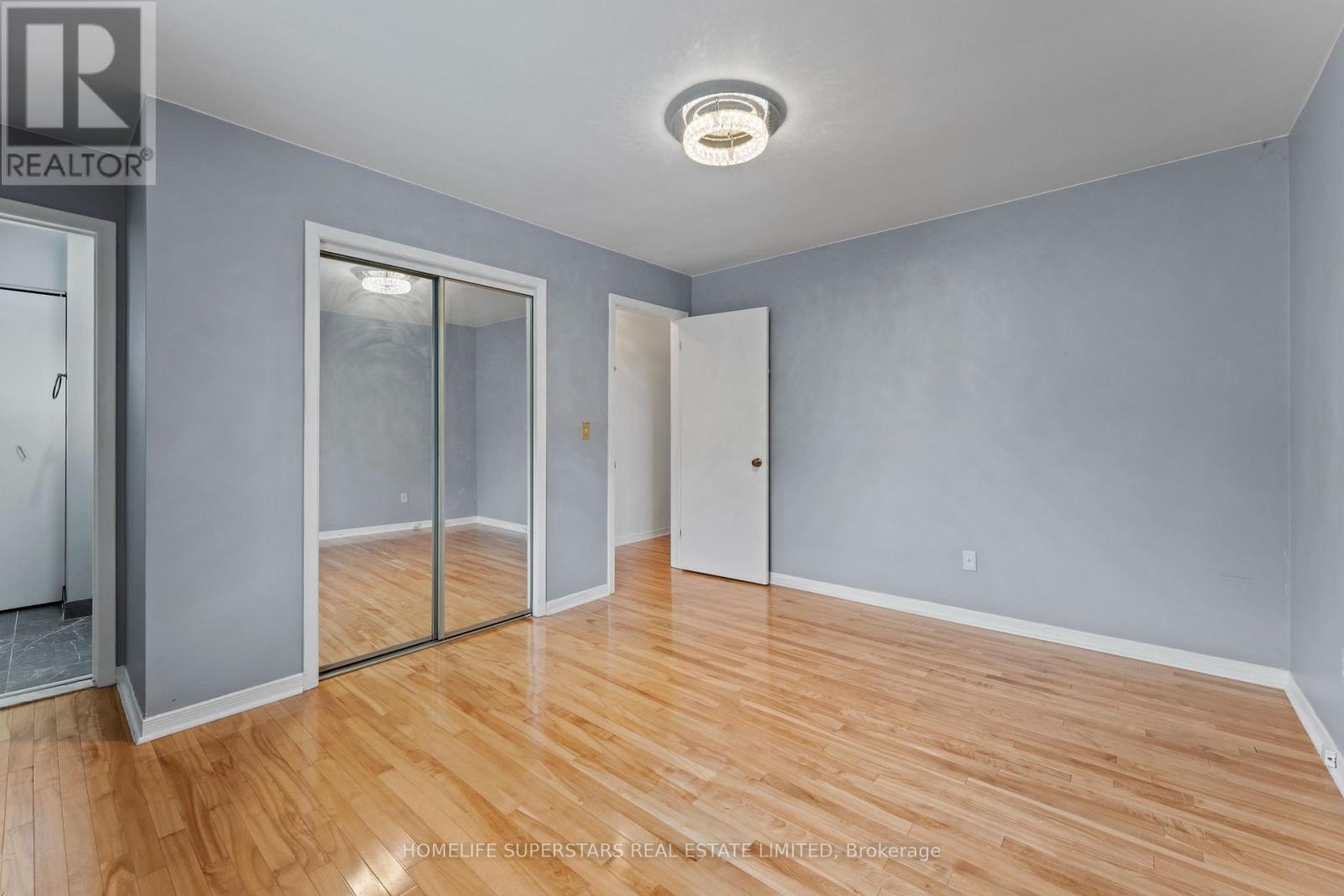 9925 HOLLY CRESCENT - Image 25