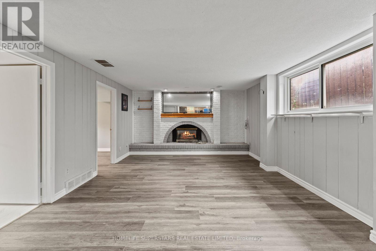 9925 HOLLY CRESCENT - Image 28