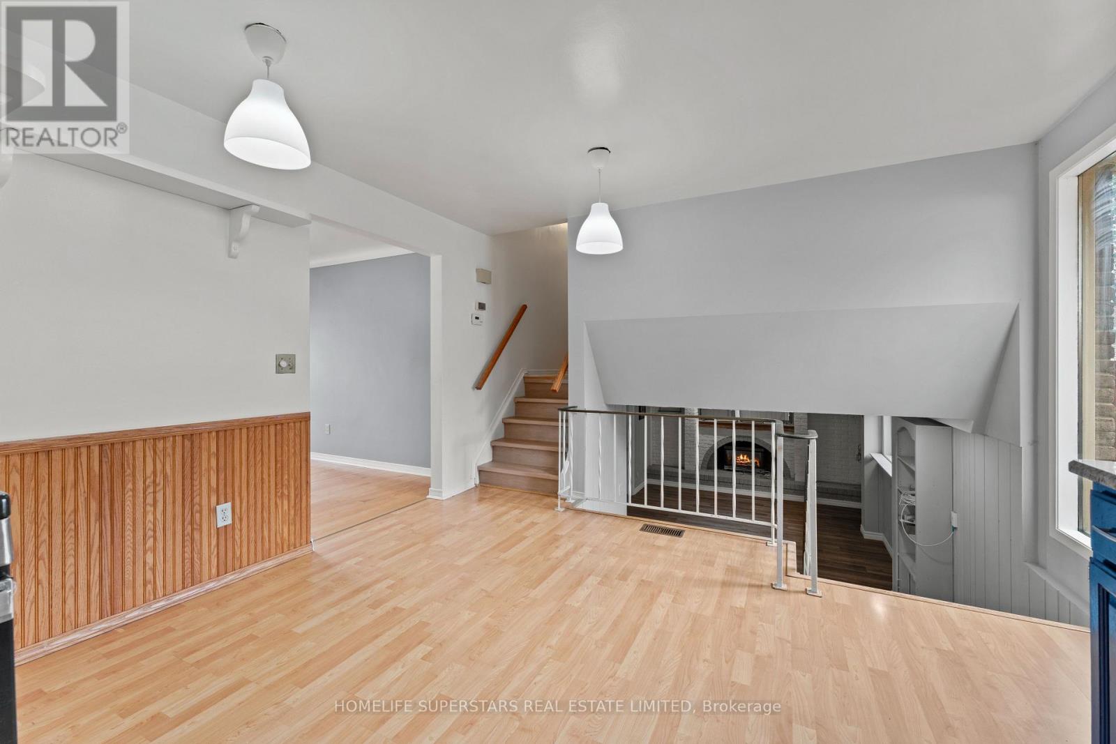9925 HOLLY CRESCENT - Image 35