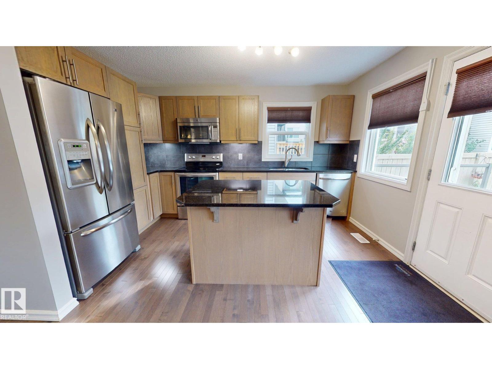 821 36A AV NW - 4