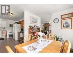 2598 Willard Ave, Cumberland, BC V0R1S0 Photo 11