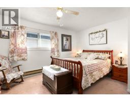 2598 Willard Ave, Cumberland, BC V0R1S0 Photo 16