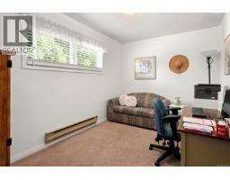 2598 Willard Ave, Cumberland, BC V0R1S0 Photo 19