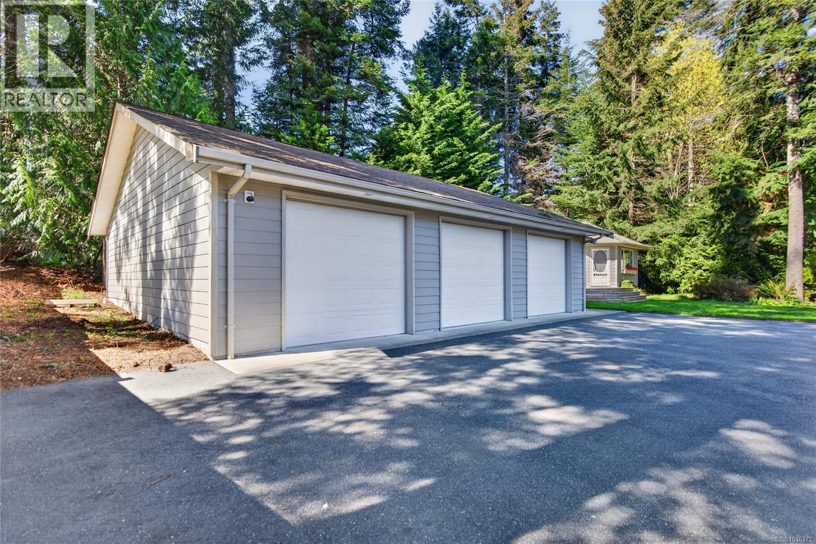 4594 Maple Guard Dr, Bowser