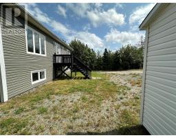 8 Broad Cove Road thumbnail 4