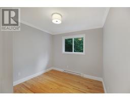 19 Holbrook Avenue thumbnail 15