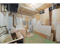 19 Holbrook Avenue thumbnail 16