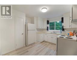 19 Holbrook Avenue thumbnail 21