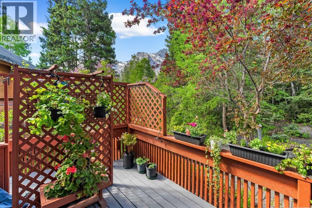 1072 Evergreen - Photo 8