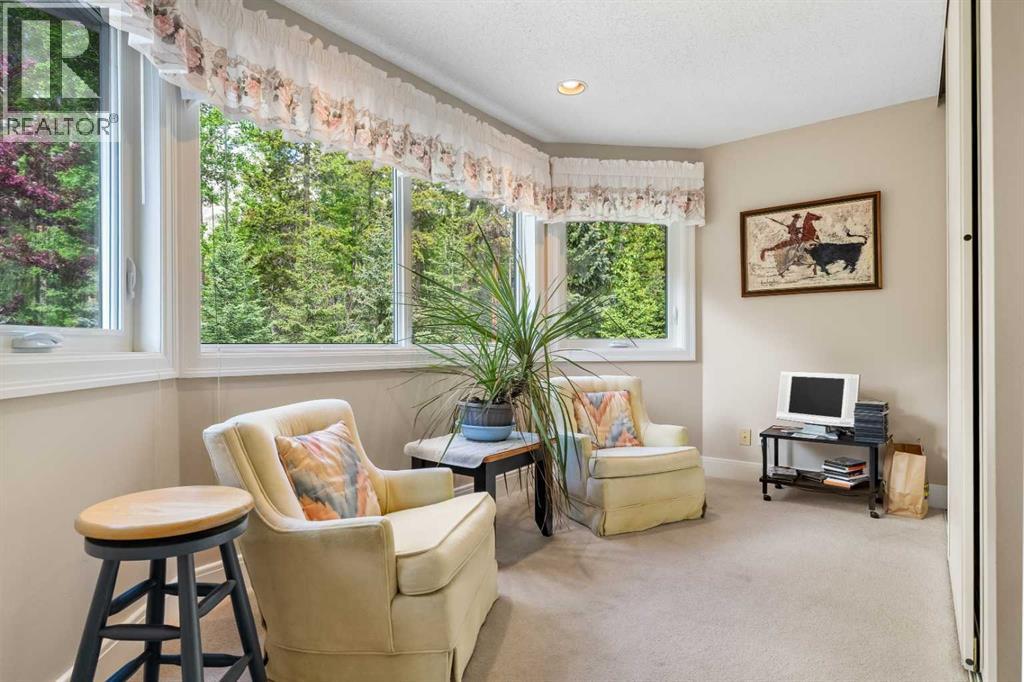 1072 Evergreen - Photo 36