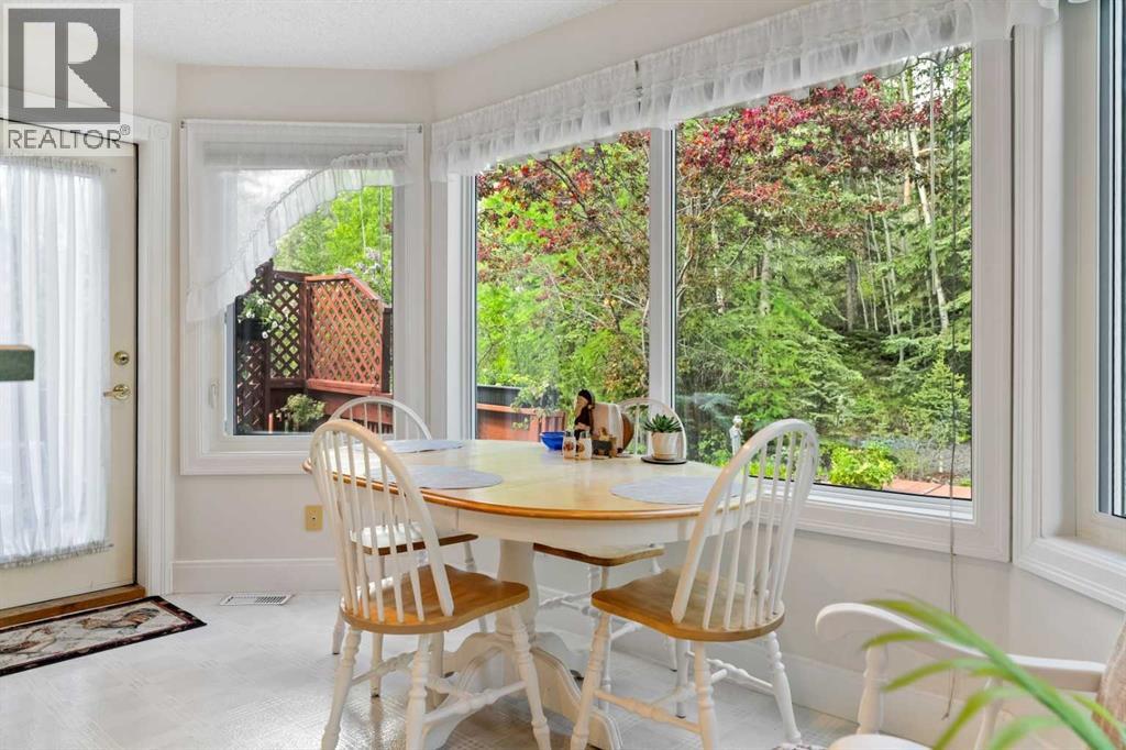 1072 Evergreen - Photo 26