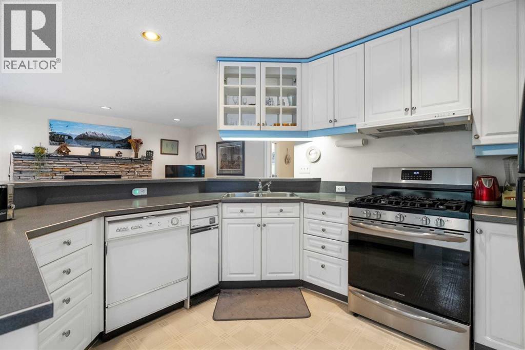 1072 Evergreen - Photo 17
