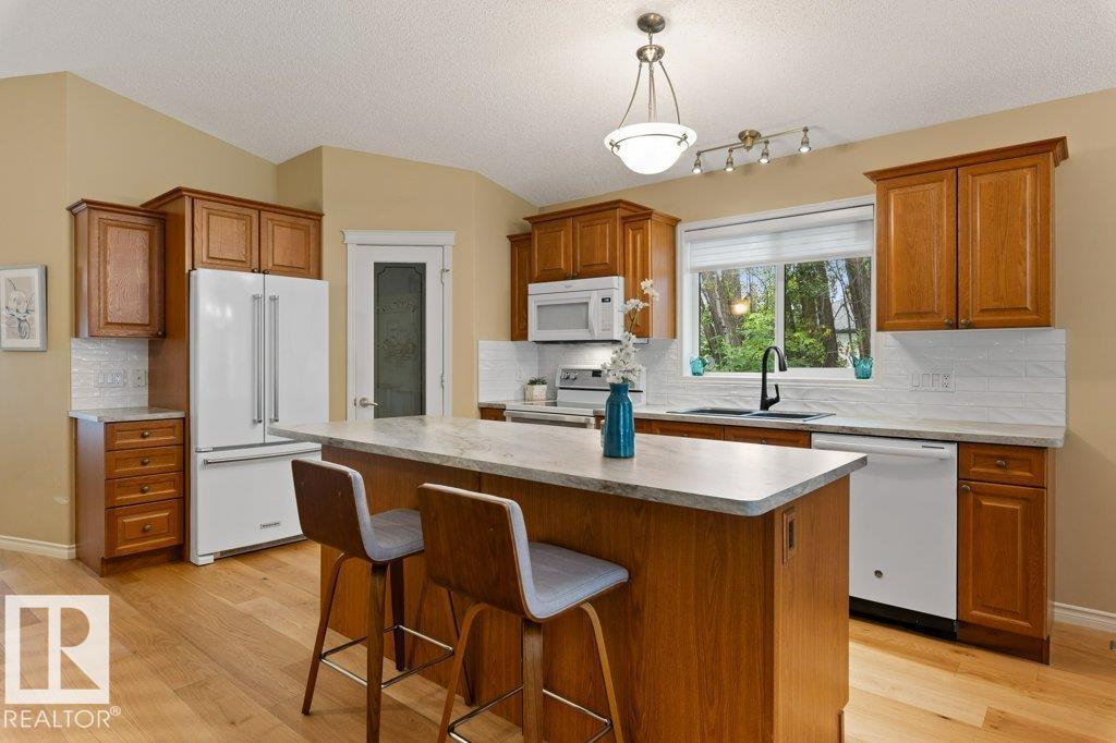 72 EASTCOTT Drive - Photo 12