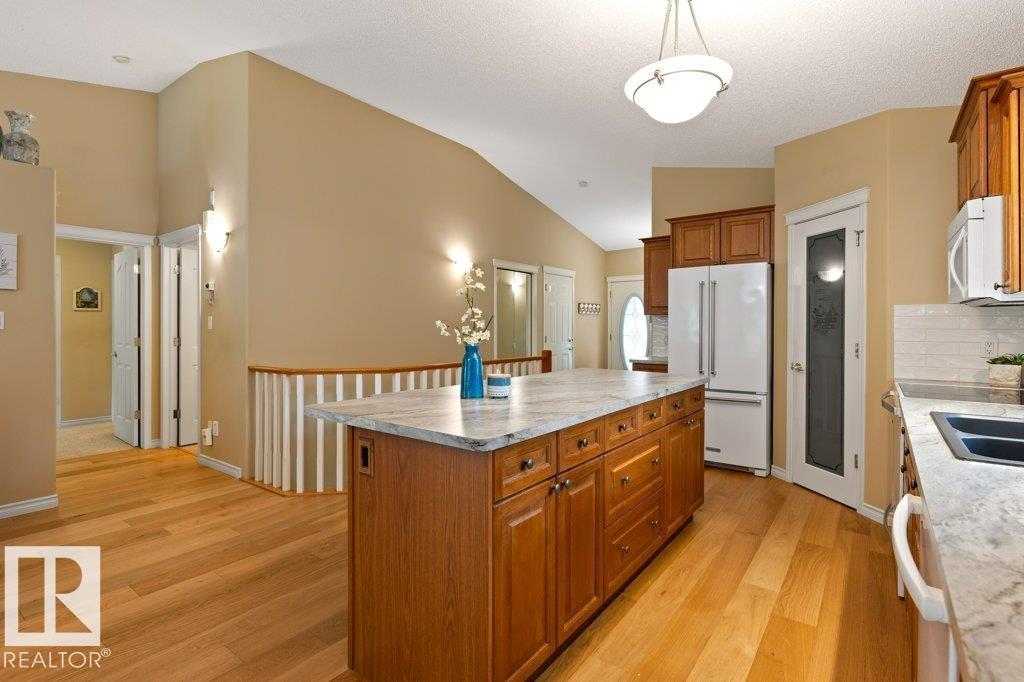 72 EASTCOTT Drive - Photo 13
