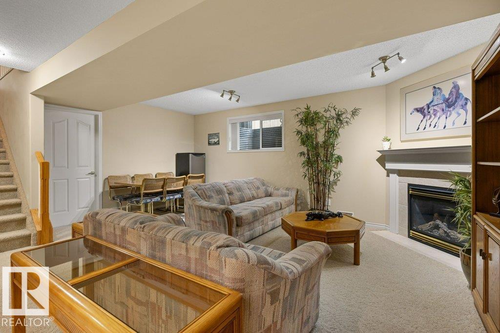 72 EASTCOTT Drive - Photo 32