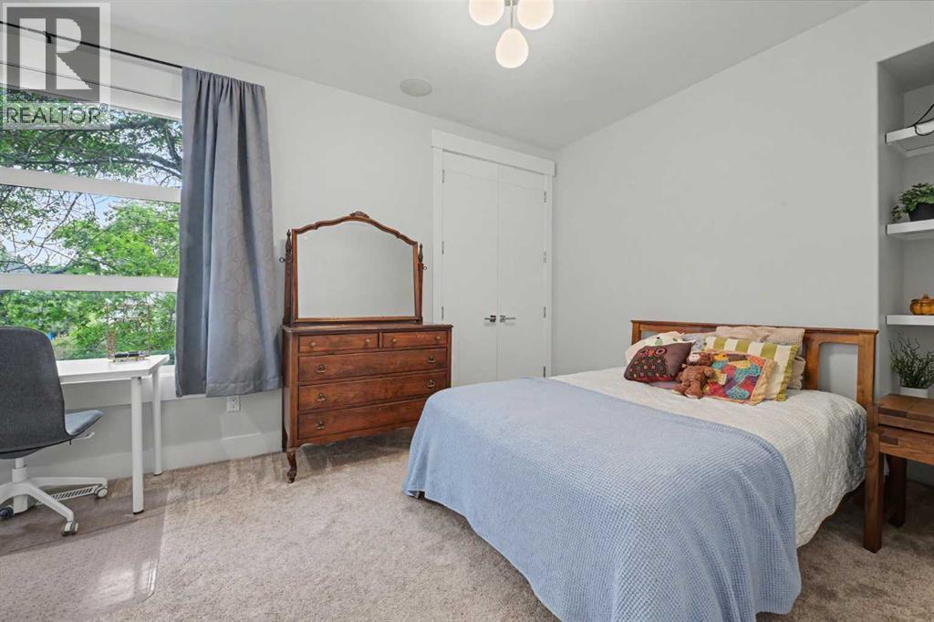 2027 42 Avenue Southwest - Photo 29