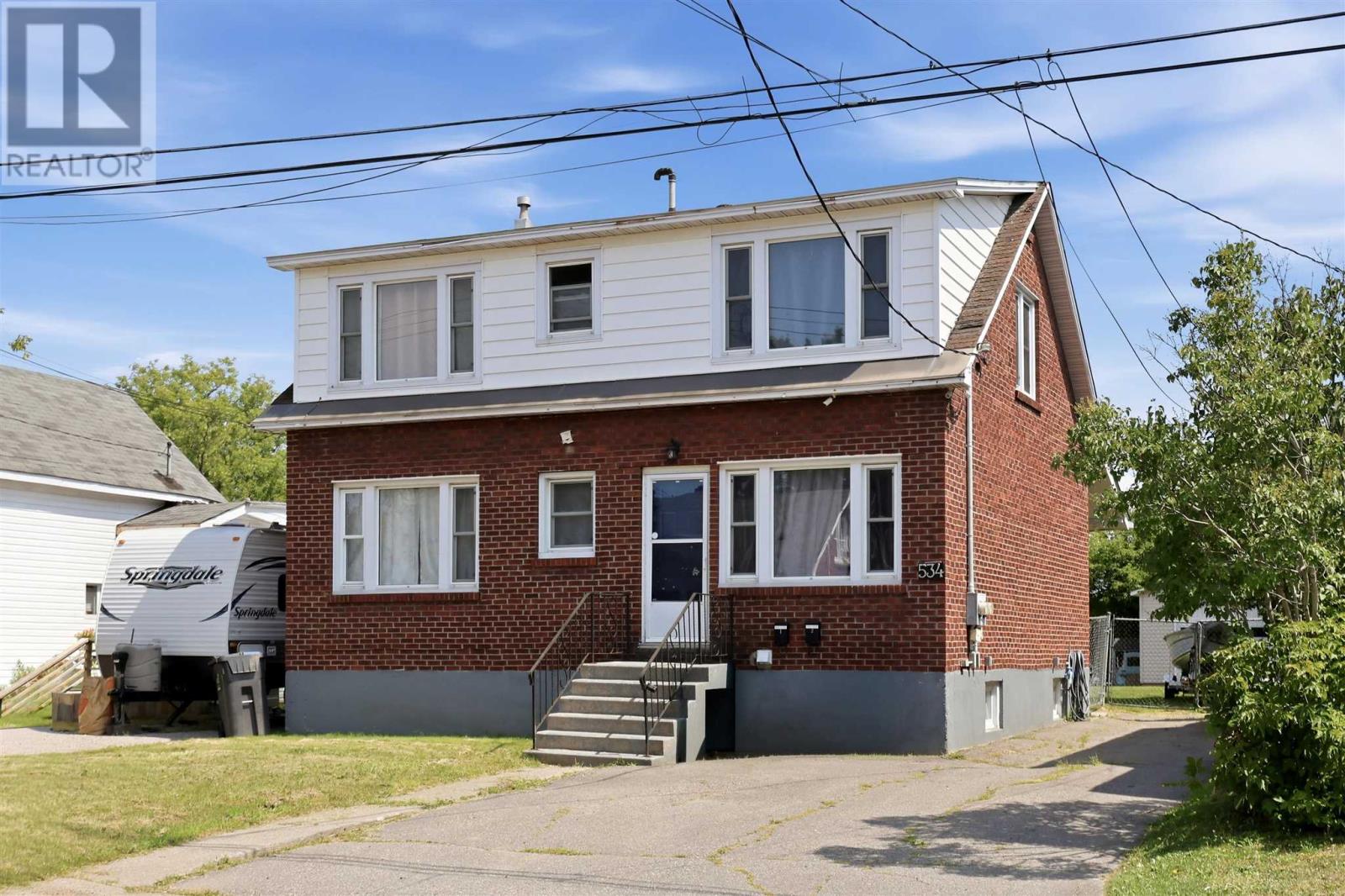 534 Parliament ST - 2