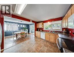 Kitchen - 1684 Ridgewood Drive, Castlegar, BC V1N2L7 Photo 13
