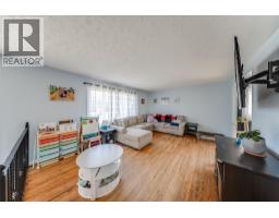 4pc Bathroom - 1684 Ridgewood Drive, Castlegar, BC V1N2L7 Photo 6