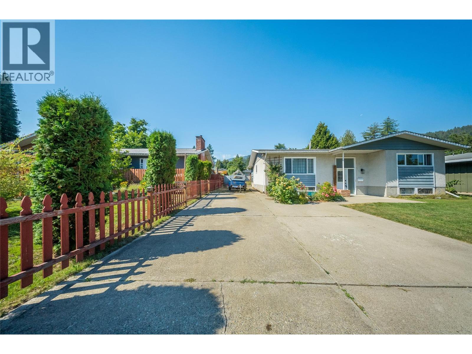 1684 RIDGEWOOD Drive - 43